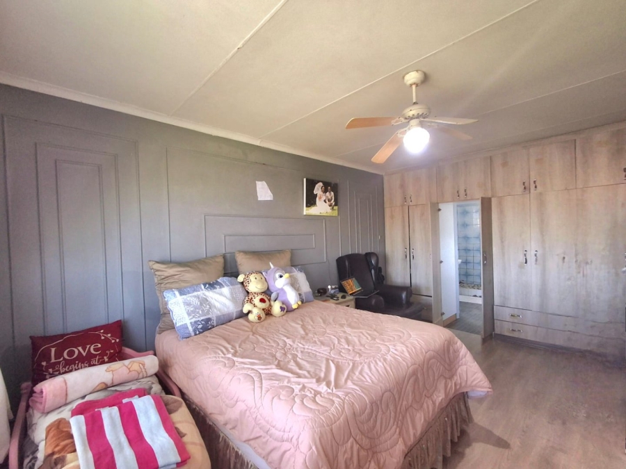 7 Bedroom Property for Sale in Amalinda Eastern Cape